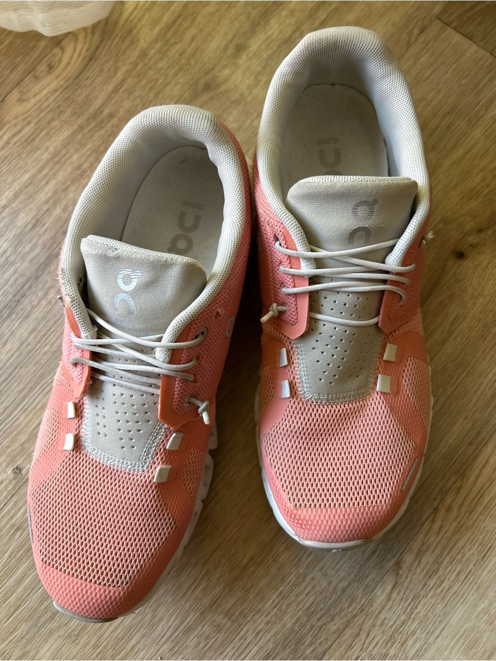 On Cloud 5 Running Shoe (Women)
FLAMINGO/PEARL, Size 8 - Picture 2 of 11